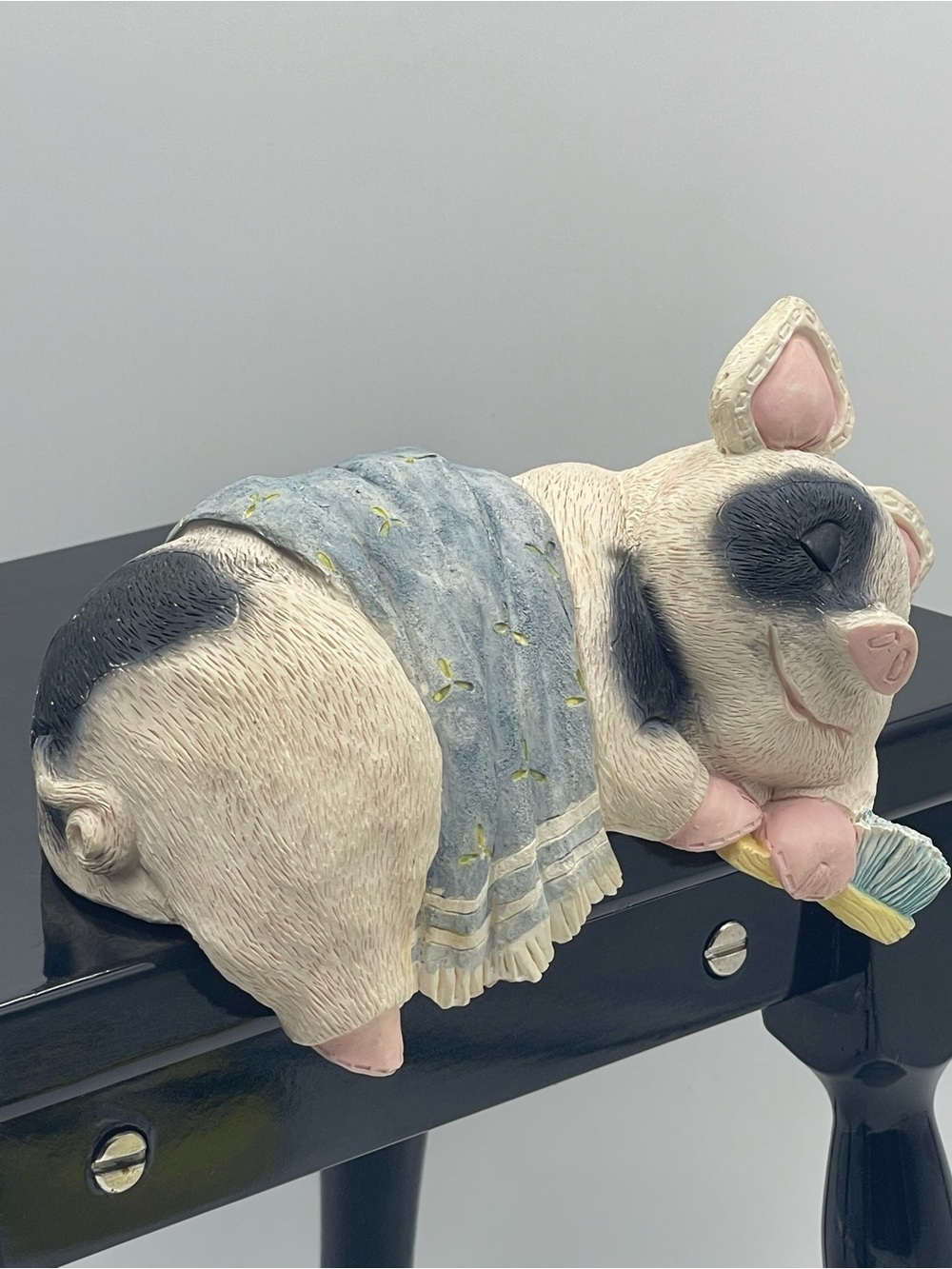 VTG Cottage Core Resin Sleeping Pig
Shelf Sitter Music Box Plays “Close To You”